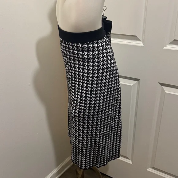 Nipon Boutique Monochrome Houndstooth Midi Skirt - Picture 3 of 6
